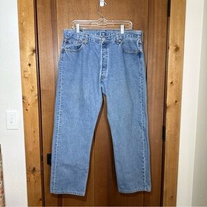 Levis Jeans Men’s Medium Wash 501 Made in Mexico 38x32 Vintage